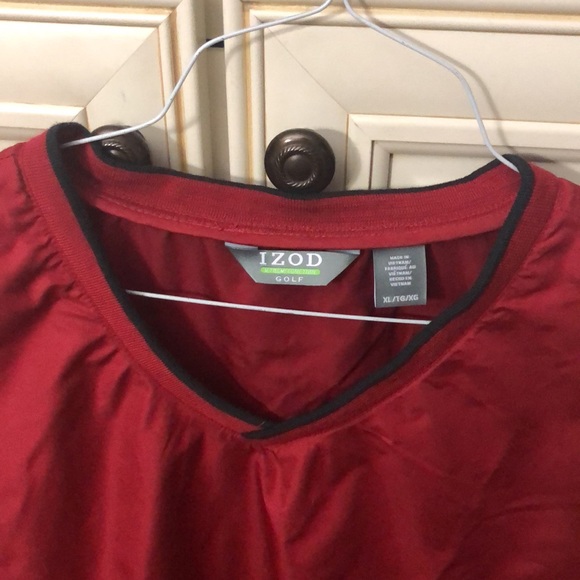 NWT Izod Men’s Lightweight Pullover - Picture 2 of 3